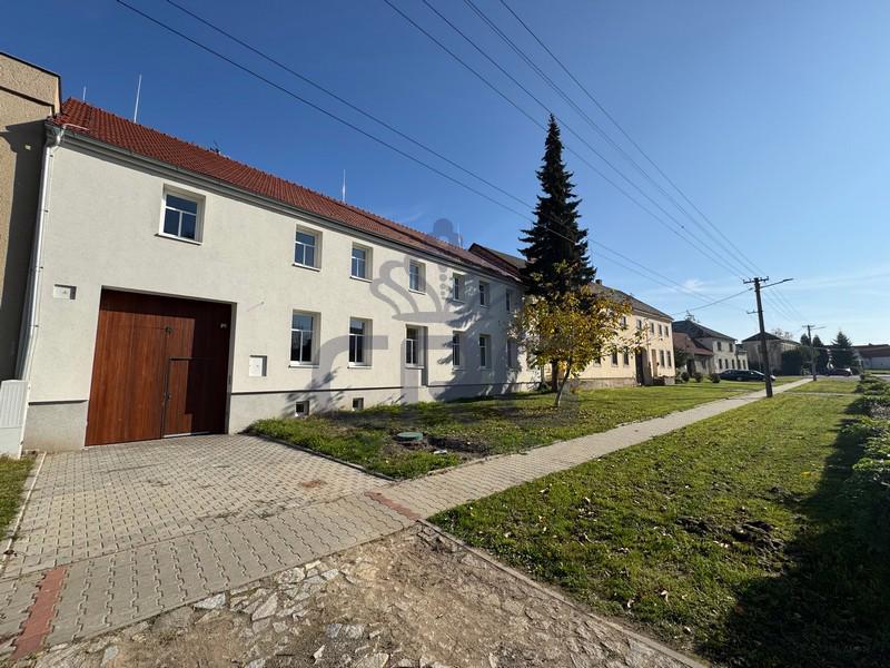 PRONÁJEM NOVOSTAVBY MEZONETOVÉHO BYTU 3+KK V OBCI ROSTĚNICE - foto 29