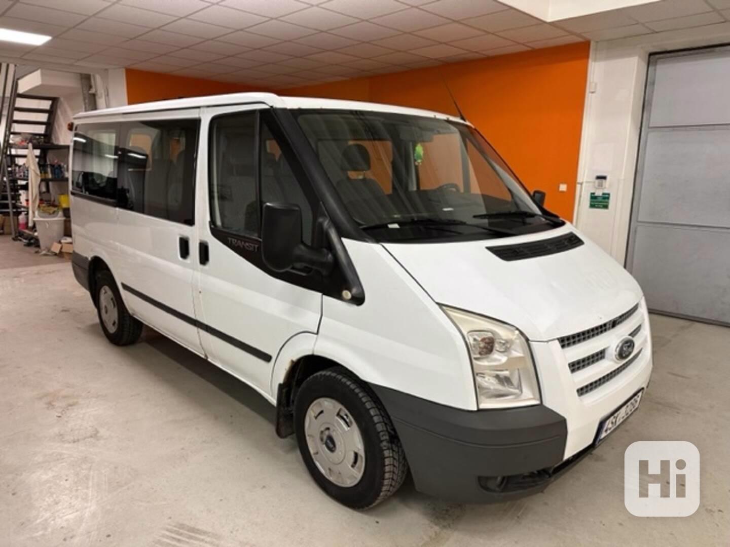 Ford Transit 9 míst	 - foto 1