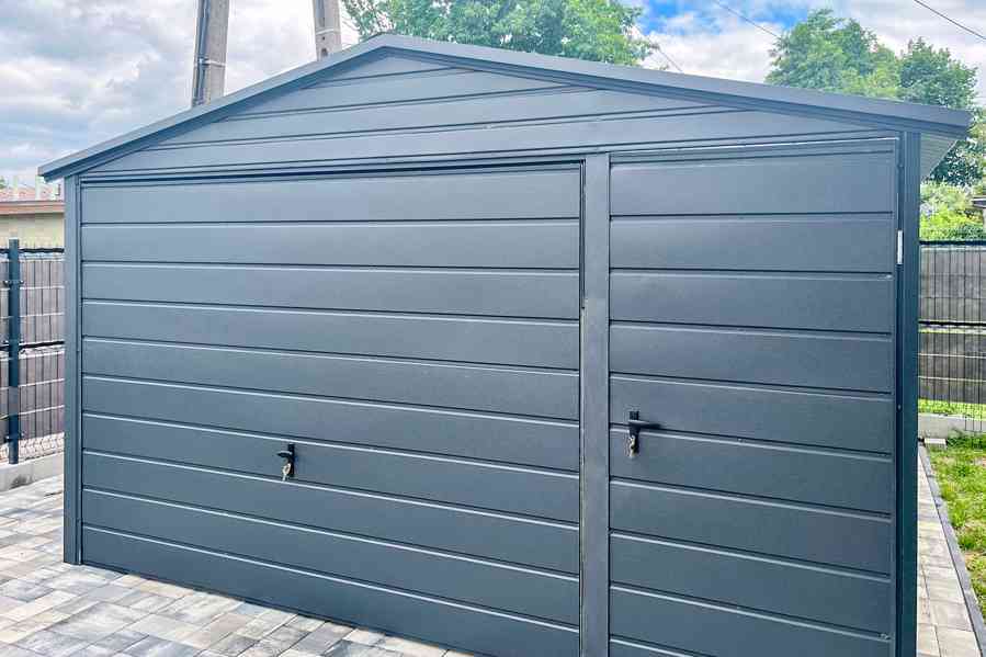 Plechova garáž 4x6m -  výklopná vrata dveře antracit TS765 - foto 4