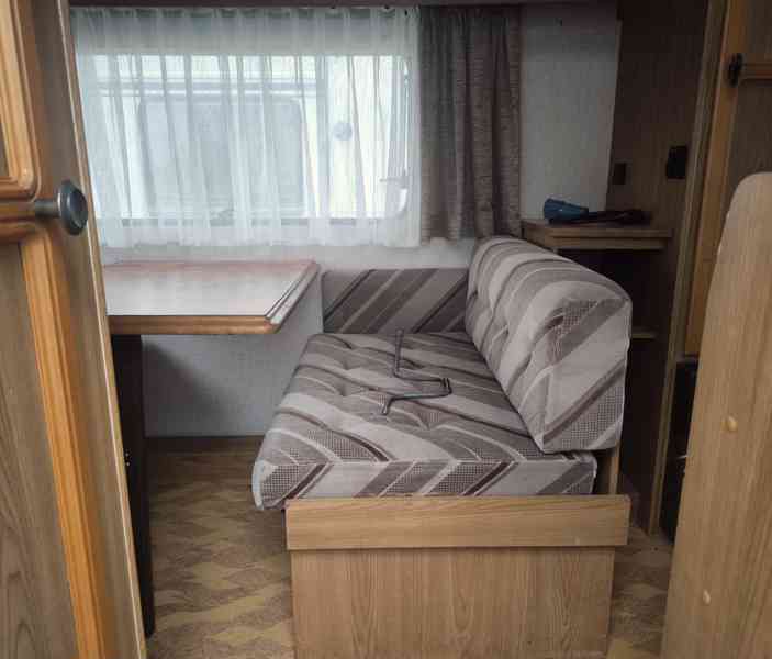 Pěkný a čistý Burstner 500 na pevné stání. Odvoz možný. - foto 14