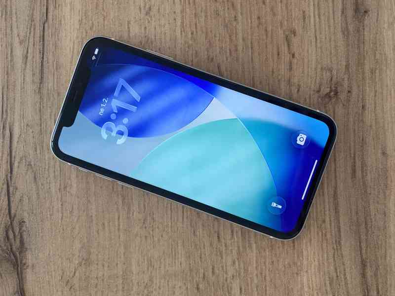 iPhone 11 64 GB - Perfektní stav - foto 2