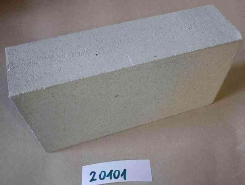 Čtyřsloupový hydr. lis pro lisování keramických materiálů  - foto 35