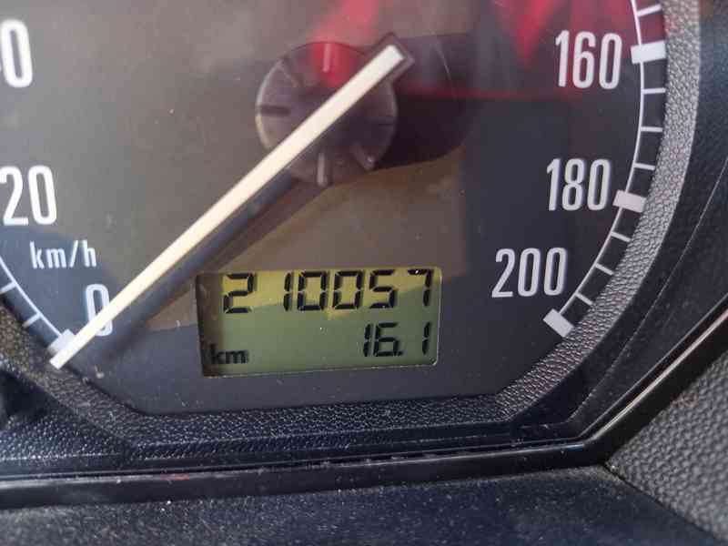 ŠKODA FABIA 1.4MPI 50 KKW SUPER STAV  - foto 8