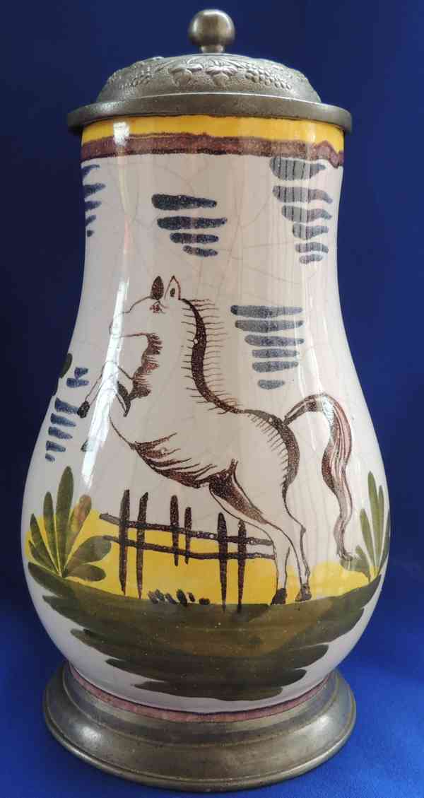 Korbel s cínovým víkem dekor Skákající koně kolem 1780-1820  - foto 2