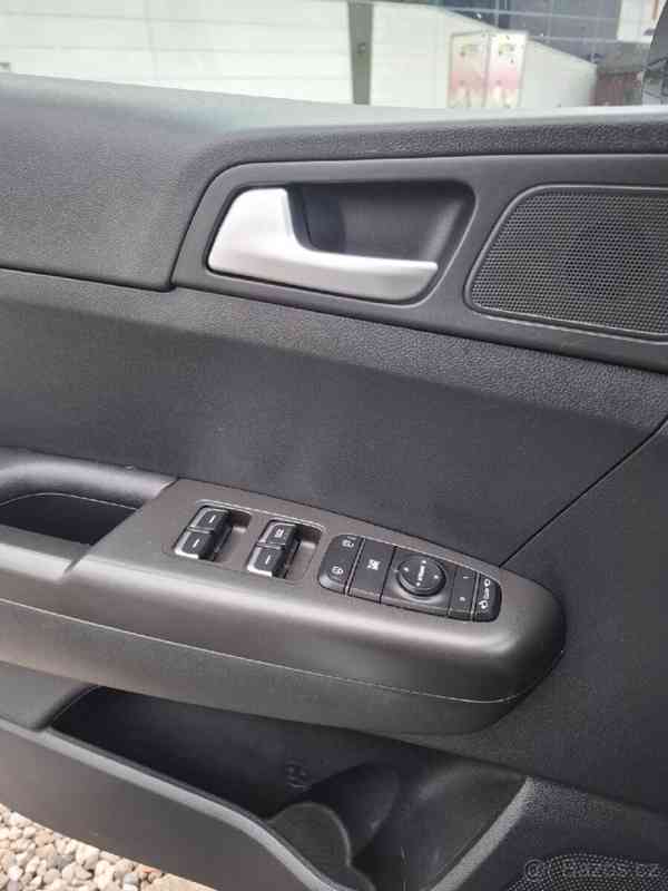 Kia Sportage 1,6 - foto 8