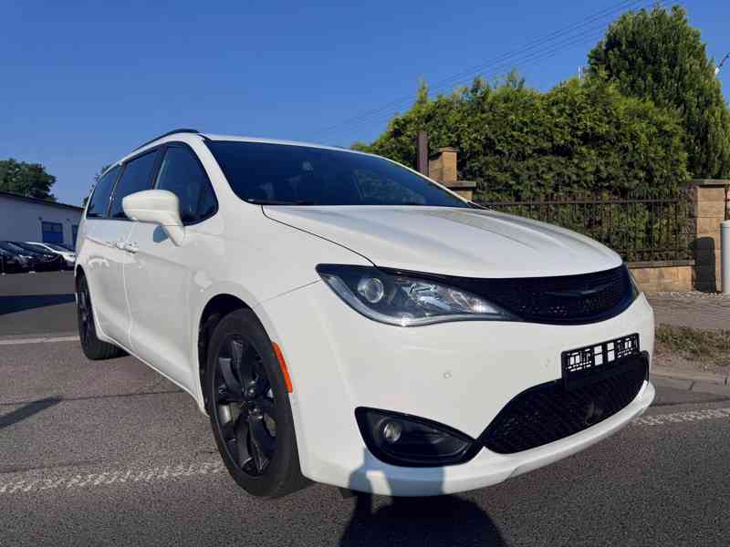Chrysler Pacifica 3,6 S Sunroof Navi DVD LPG Limited 2019 - foto 6