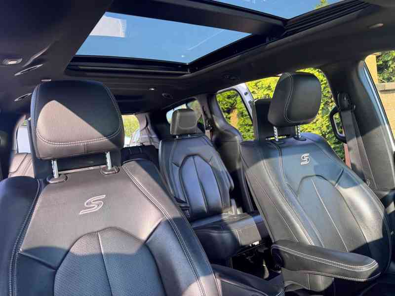 Chrysler Pacifica 3,6 S Sunroof Navi DVD LPG Limited 2019 - foto 12