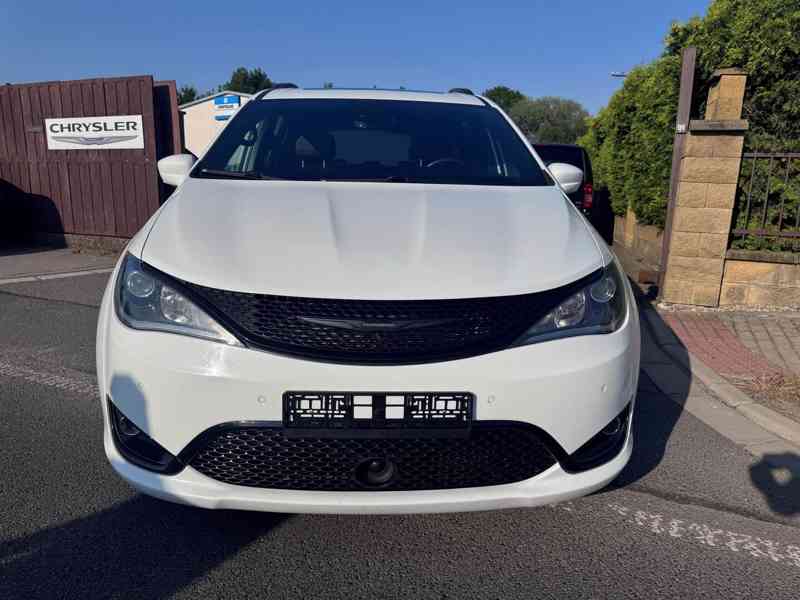 Chrysler Pacifica 3,6 S Sunroof Navi DVD LPG Limited 2019 - foto 7