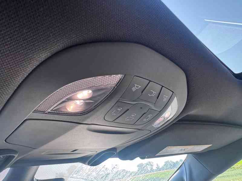 Chrysler Pacifica 3,6 S Sunroof Navi DVD LPG Limited 2019 - foto 17