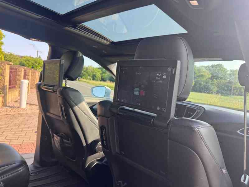 Chrysler Pacifica 3,6 S Sunroof Navi DVD LPG Limited 2019 - foto 10