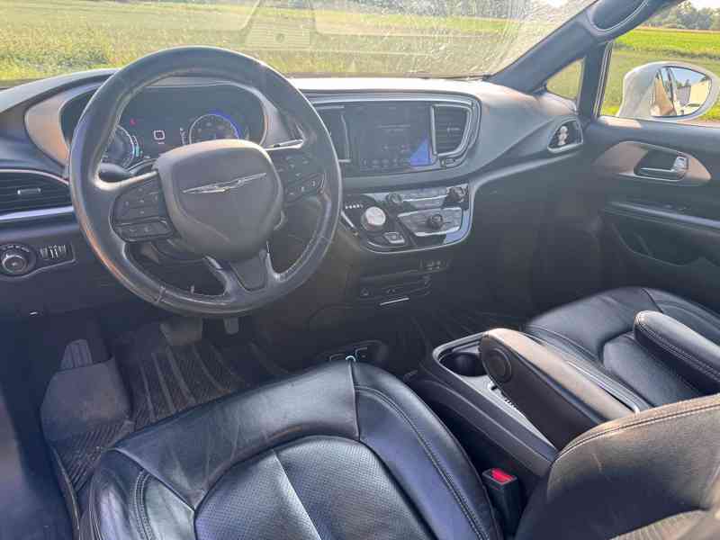 Chrysler Pacifica 3,6 S Sunroof Navi DVD LPG Limited 2019 - foto 14