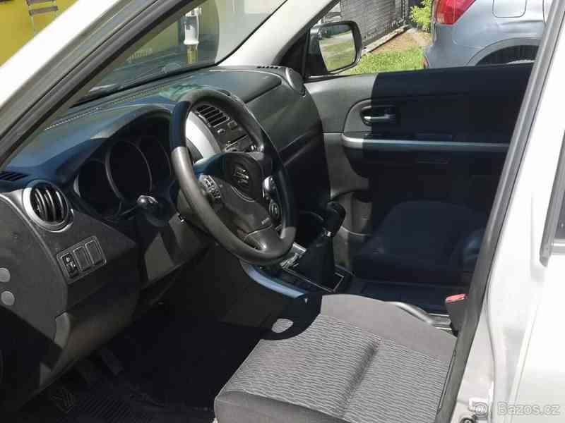 Suzuki Grand Vitara 1,9   2012 - foto 4