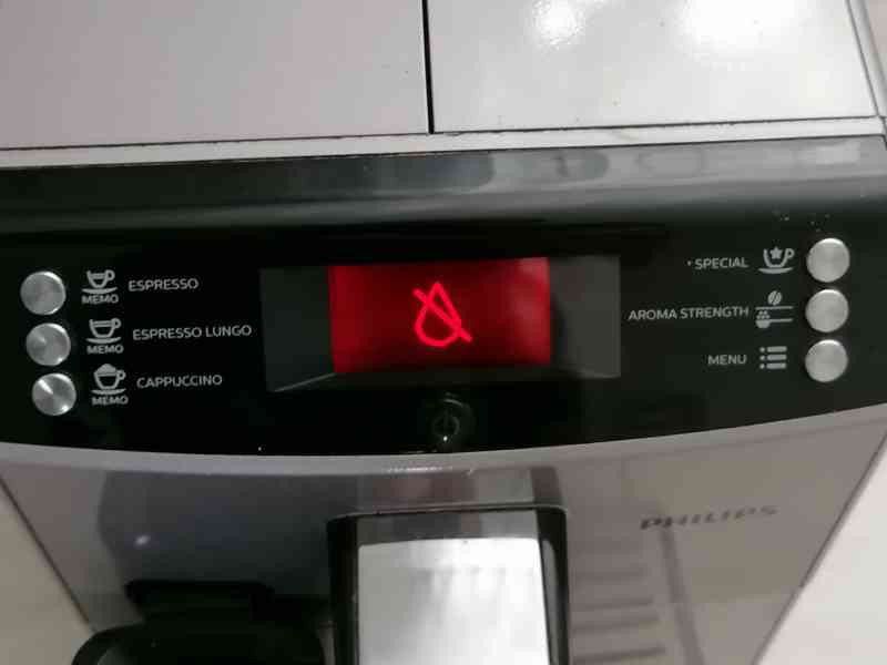 Automatický kávovar Philips HD 8834 - foto 3