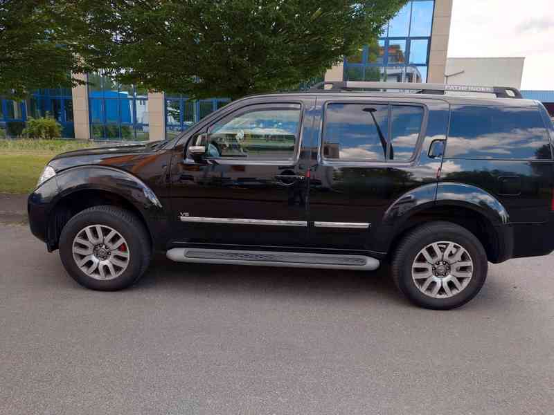 Nissan Pathfinder 3.0 V6 dCi LE Aut. 170kw - foto 4