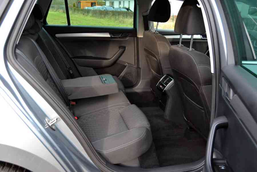 Škoda Superb 2.0 TDI 110kW Style+ DSG kombi - foto 14