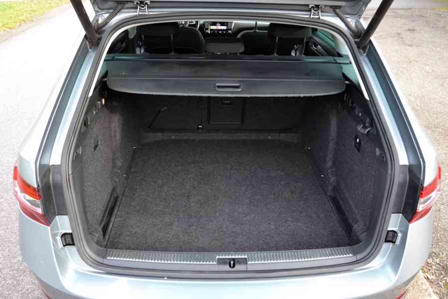 Škoda Superb 2.0 TDI 110kW Style+ DSG kombi - foto 12