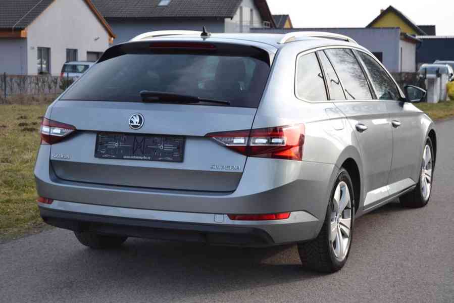 Škoda Superb 2.0 TDI 110kW Style+ DSG kombi - foto 4