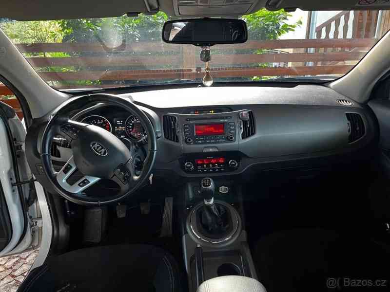 Kia Sportage 2,0   bílá, 2015, 135kW, 4x4 - foto 9
