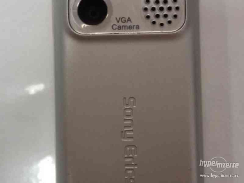 Sony Ericsson K310i bílý (V18100053) - foto 6