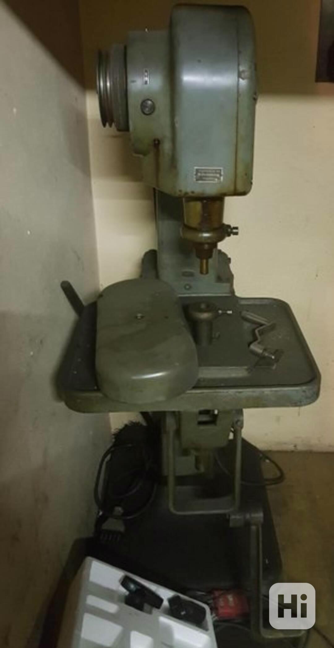 Nýtovací stroj T 6 (13379.)  - foto 1