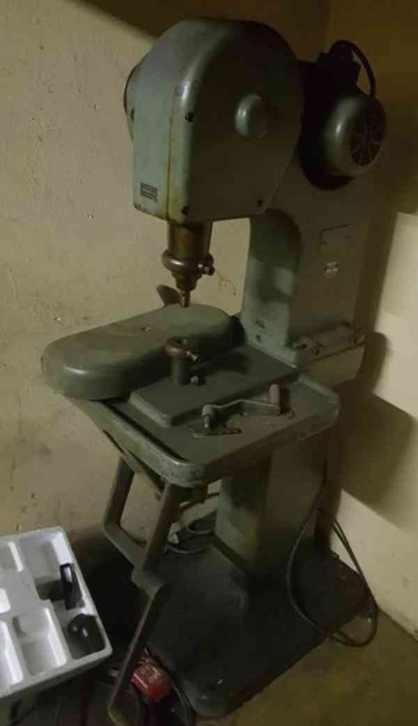 Nýtovací stroj T 6 (13379.)  - foto 2