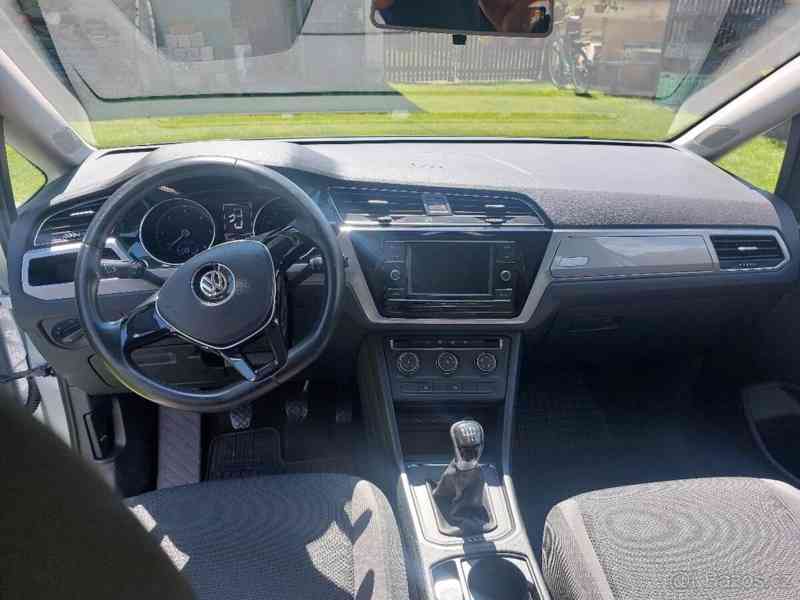 Volkswagen Touran 2,0   7/2020 TDI 85kw - foto 11