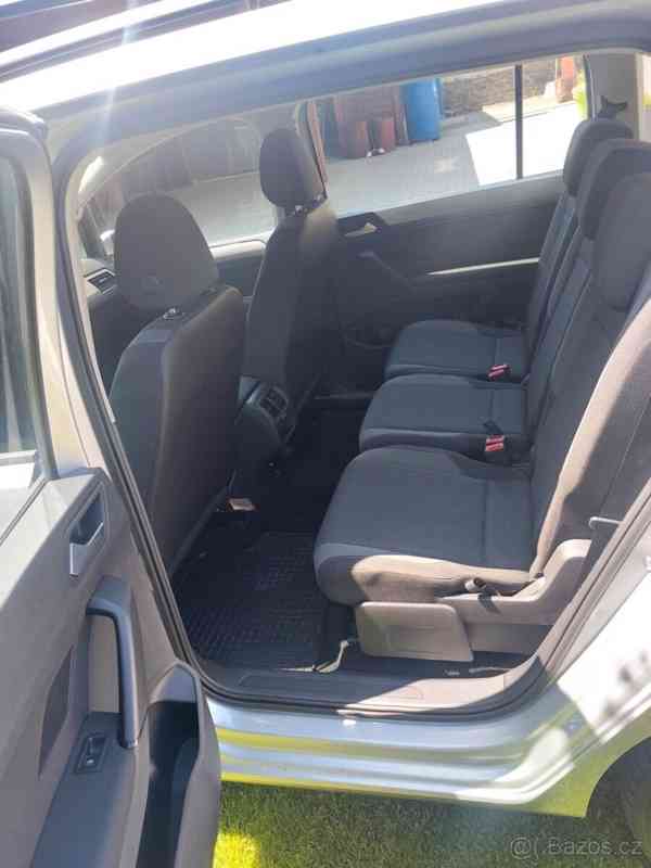 Volkswagen Touran 2,0   7/2020 TDI 85kw - foto 14