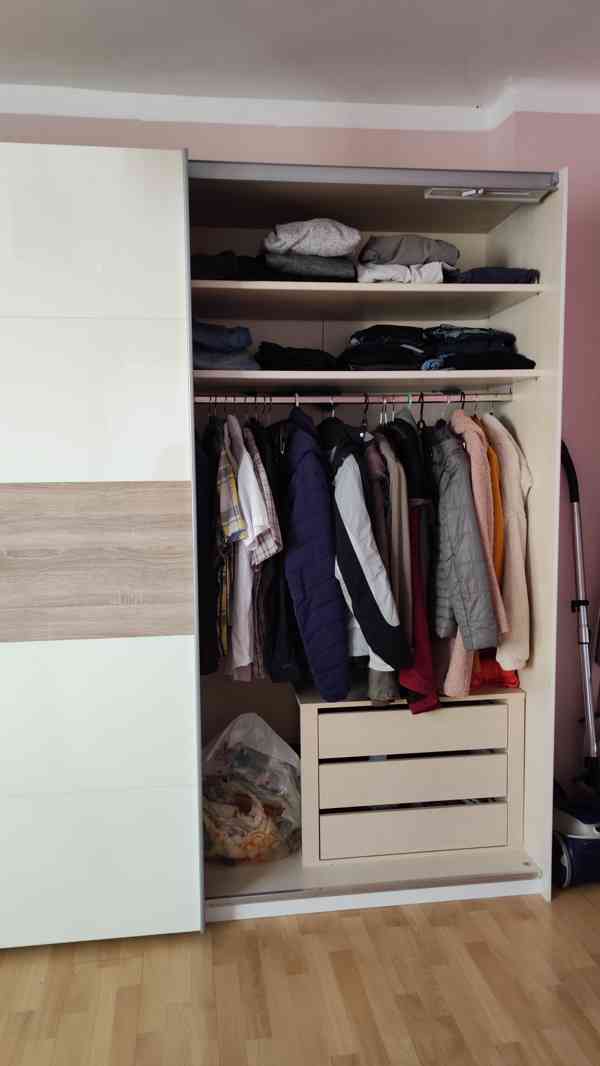 Šatní skříň  - foto 2