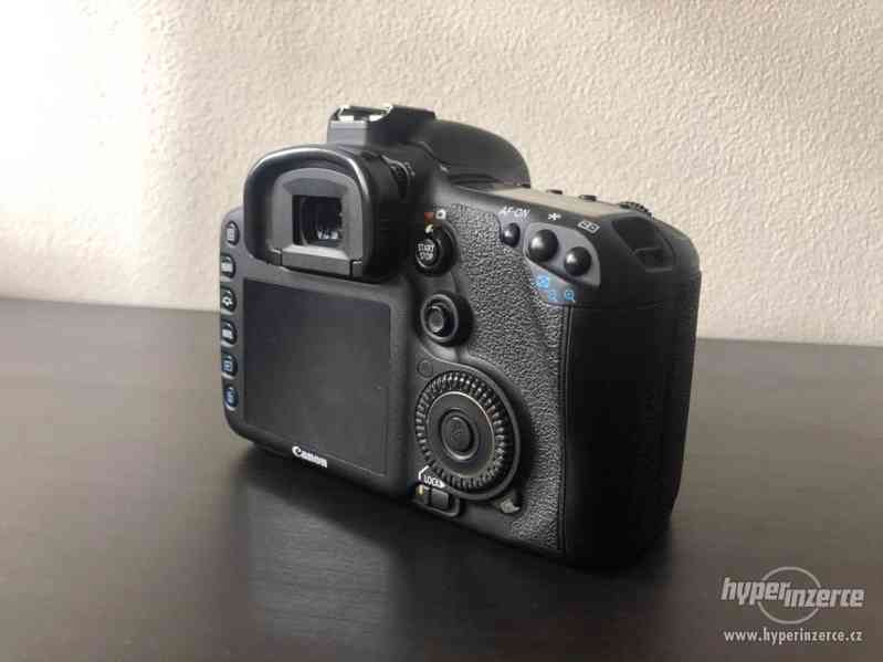 Canon 7D + příslušenství - foto 4