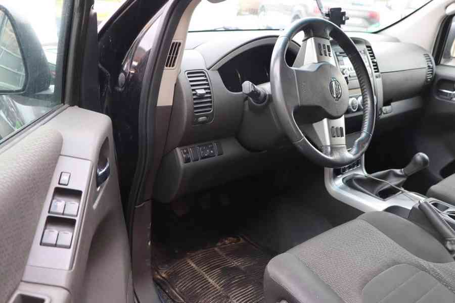 Nissan Pathfinder 2.5 dCi SE nafta 140kw - foto 6