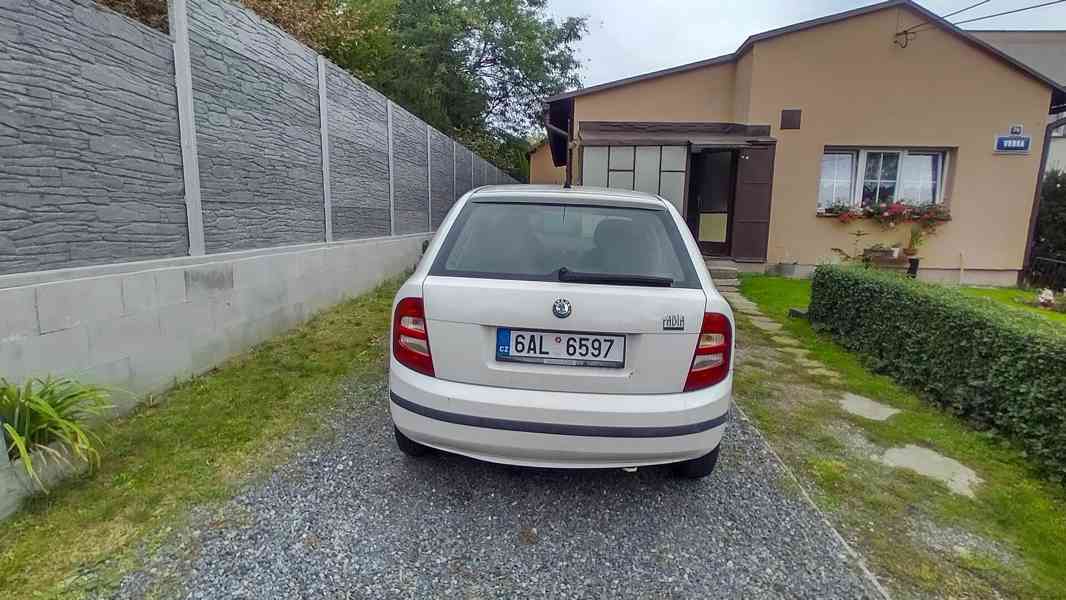Škoda fabia 1.2 - foto 2