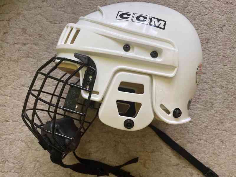 Prodej kompletní hokejové výstroje - foto 6
