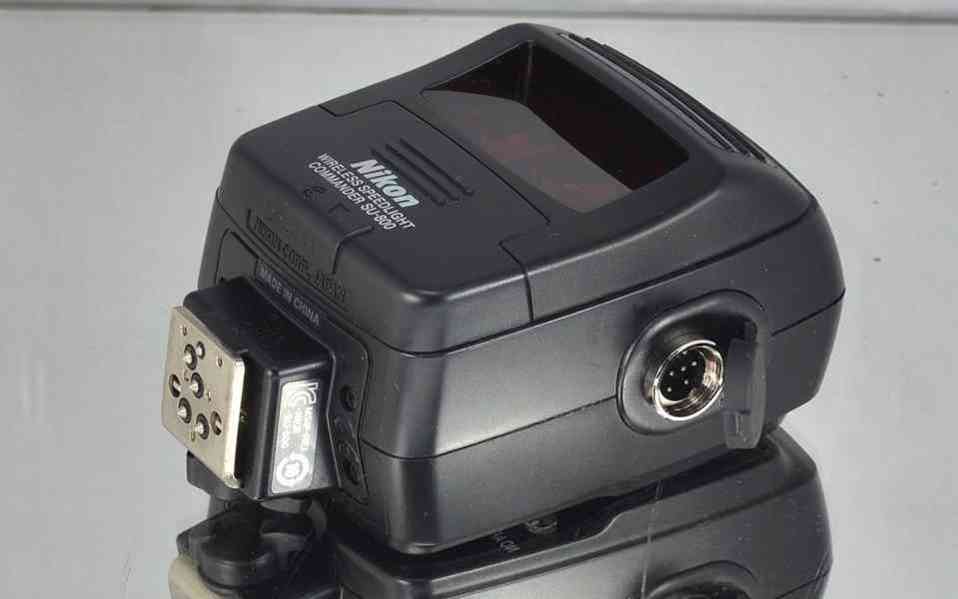 Nikon SU-800 *Bezdrátová záblesková jednotka*i-TTL - foto 4