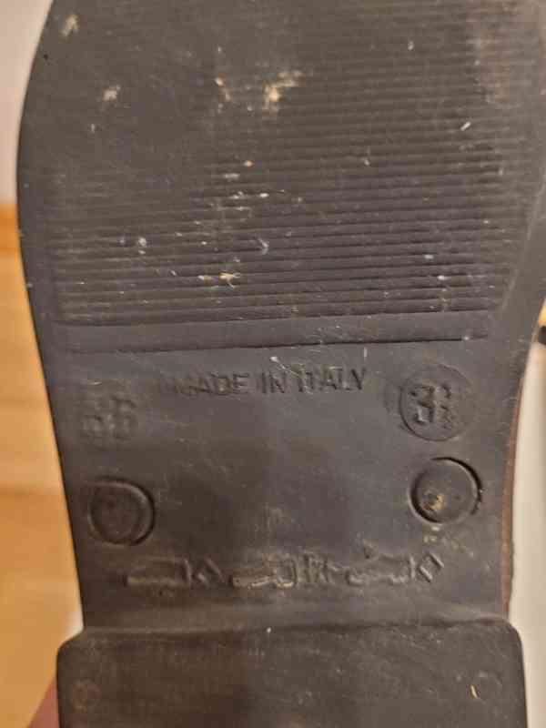 Prodám černé gumové jezdecké holínky velikost 36. - foto 2