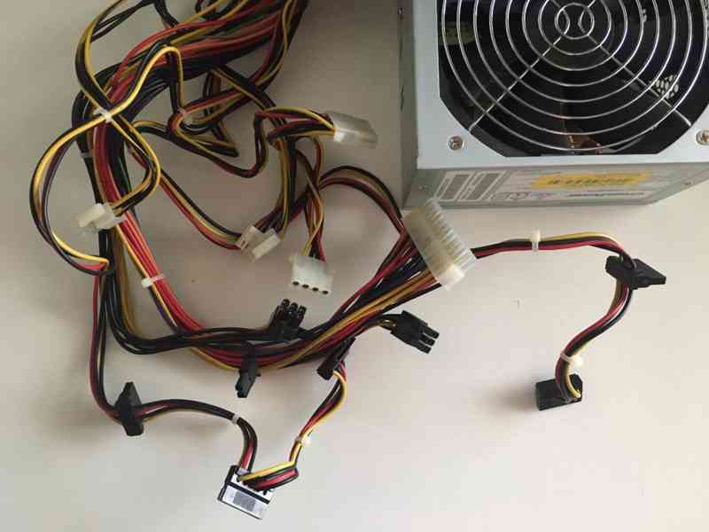 Fortron AX550-60APN 550W +12V 2x18A 80plus - foto 4