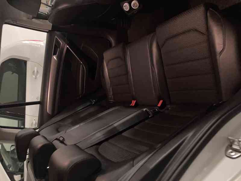 Volkswagen Golf, Variant 1.6 TDI, 77 Kw (105 koní) - foto 10