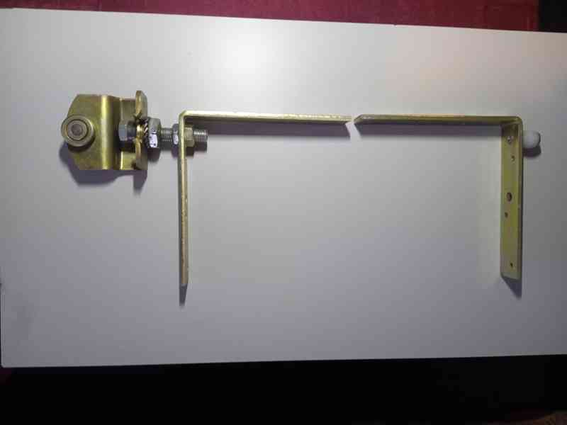 Kování HELM na posuvné dveře a vrata - foto 5