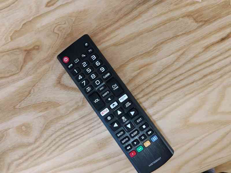 Nový univerzální ovladač na televizi  - foto 2