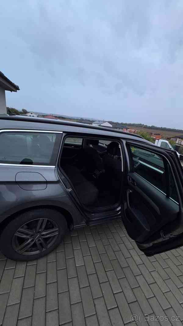 Volkswagen Passat Variant 2,0   TDI DSG 110 kW - foto 14