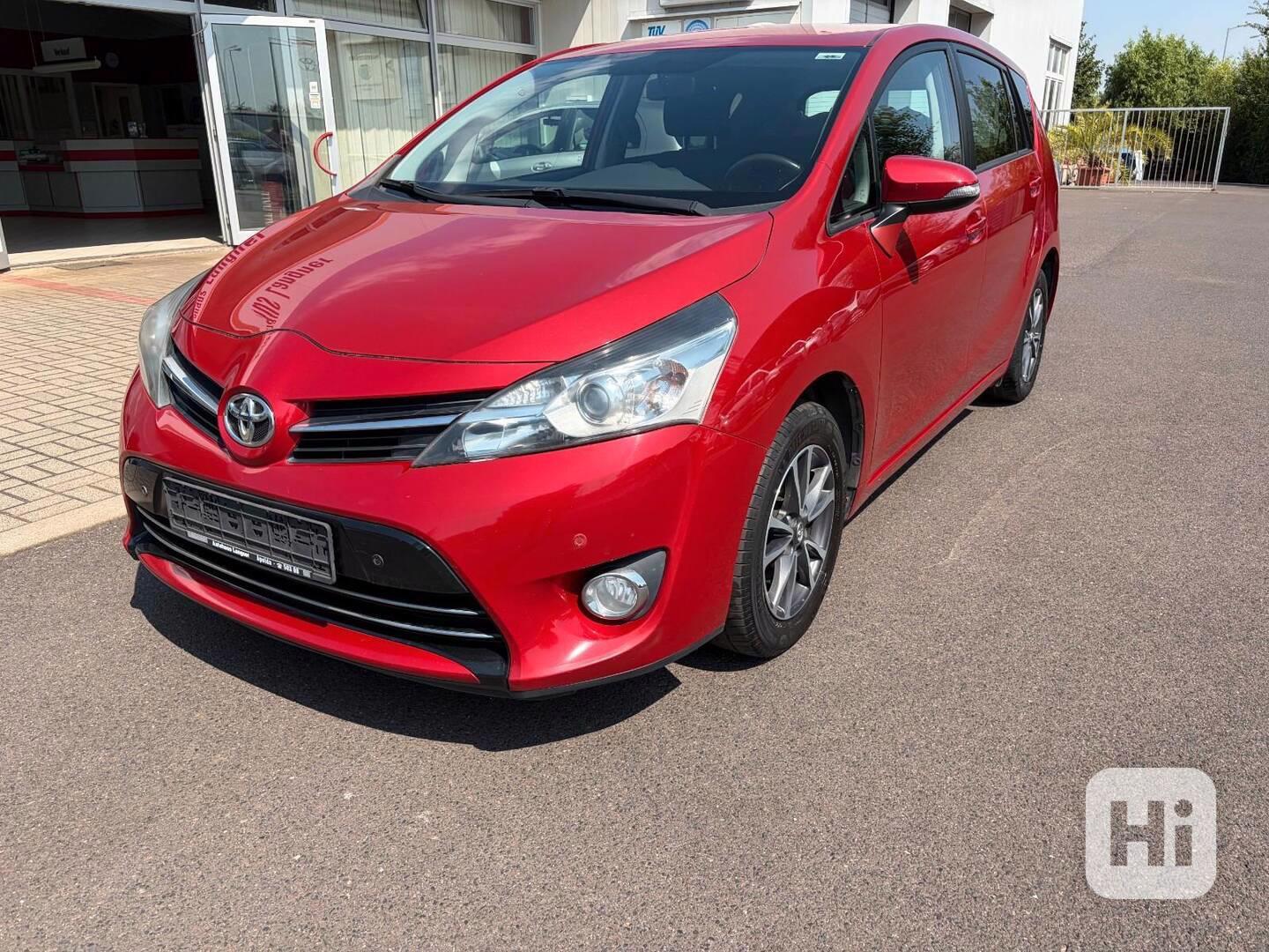 Toyota Verso 1.8i Life benzín 108kw - foto 1