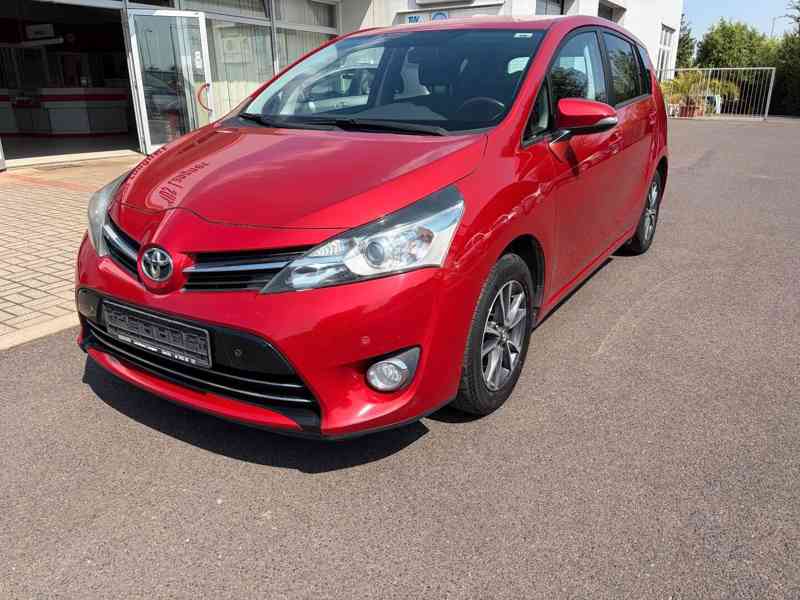 Toyota Verso 1.8i Life benzín 108kw - foto 1