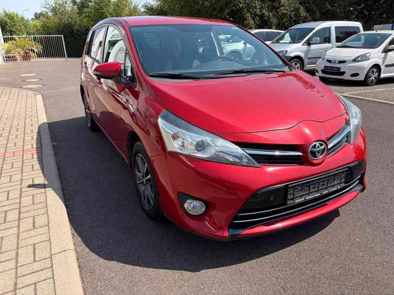 Toyota Verso 1.8i Life benzín 108kw - foto 4