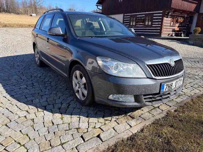 Škoda Octavia 2,0   II generace facelift - foto 2