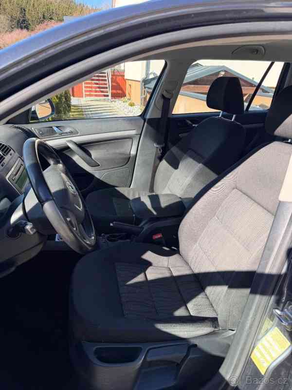Škoda Octavia 2,0   II generace facelift - foto 10