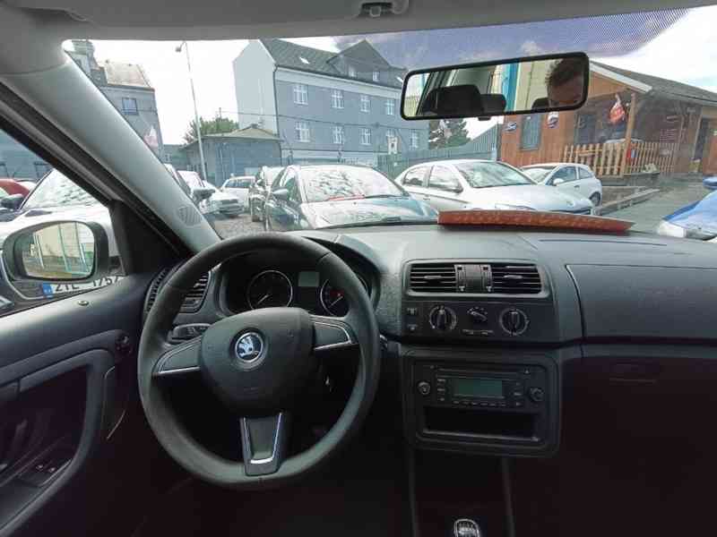 ŠKODA Roomster 1,4i16V Ambition Plus ČR 84TKM - foto 23