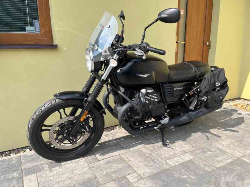 Moto Guzzi V7 III Stone - foto 8