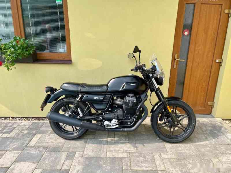 Moto Guzzi V7 III Stone - foto 12