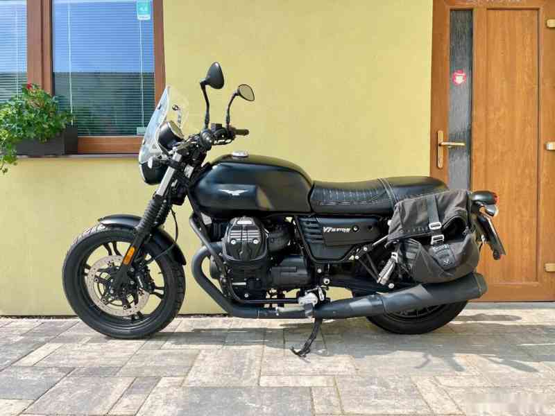 Moto Guzzi V7 III Stone - foto 13