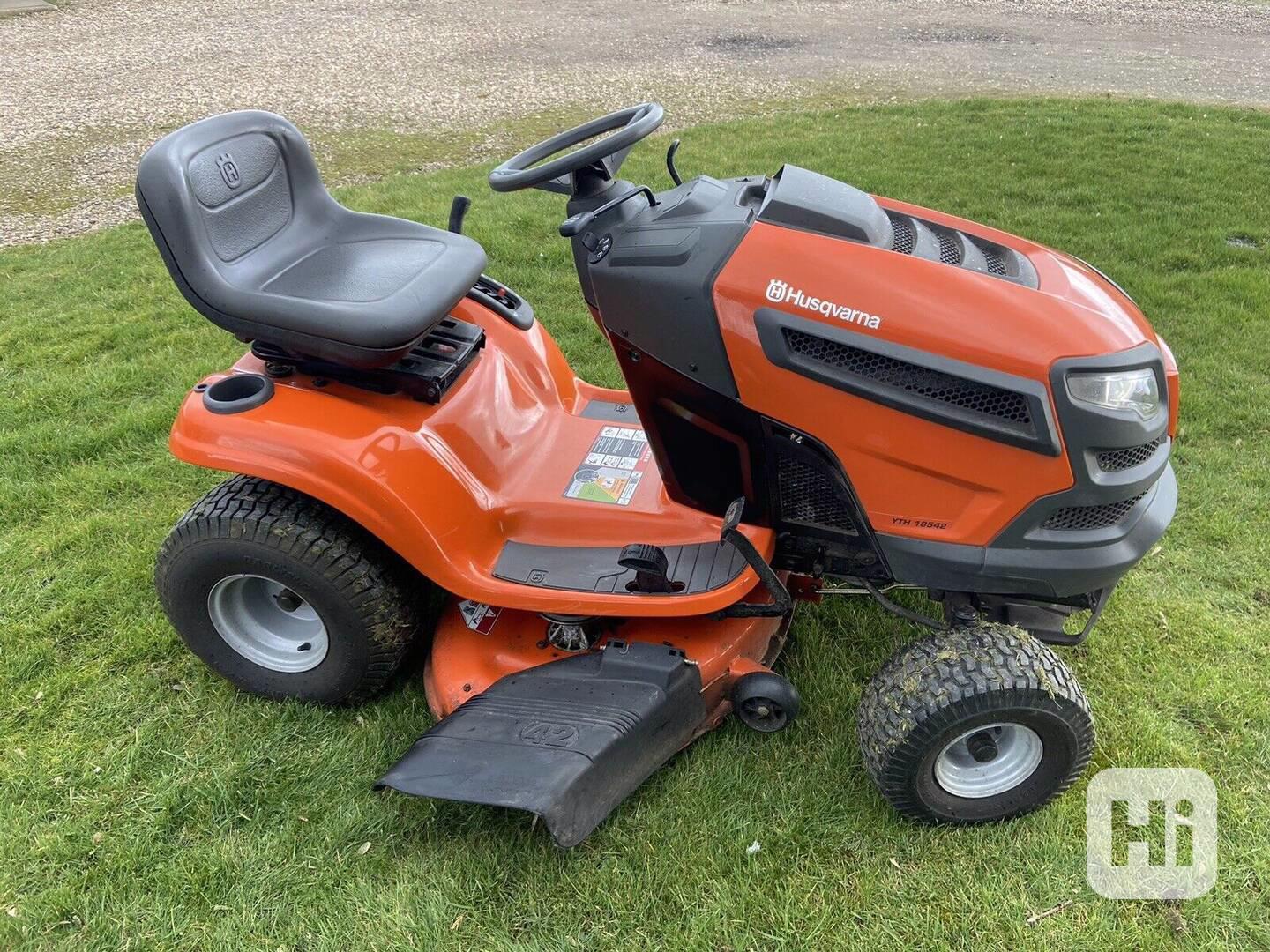 Sekačka Husqvarna YTH 18542 - bazar - Hyperinzerce.cz