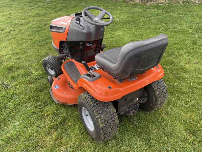 Sekačka Husqvarna YTH 18542 - bazar - Hyperinzerce.cz